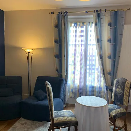 Guest house Domaine D'auxonnettes D'hotes Et